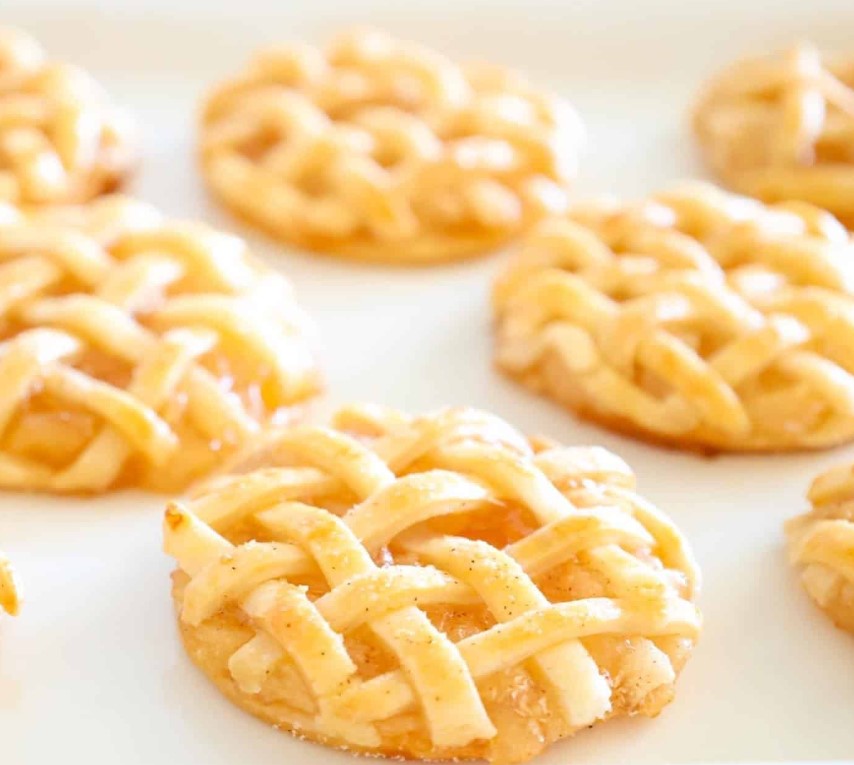 Step-by-Step Guide to Making Caramel Apple Pie Cookies