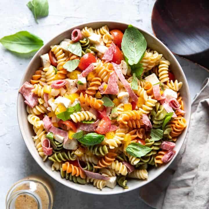 Quick Italian Pasta Salad: A Zesty Lunchtime Delight